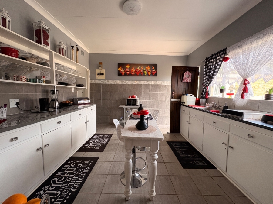 3 Bedroom Property for Sale in Flimieda North West